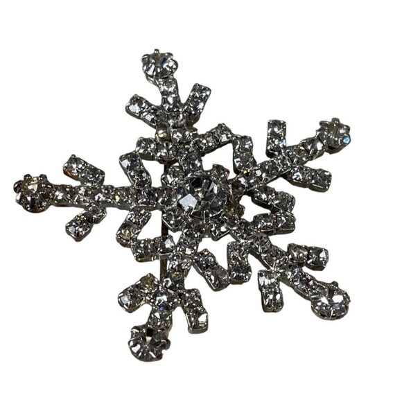 Crystal Rhinestone Snowflake Brooch Pin Sparkling Holiday Jewelry Elegant - Picture 2 of 3